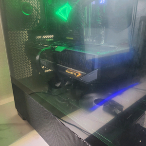 고성능 게이밍 PC 본체 이미지