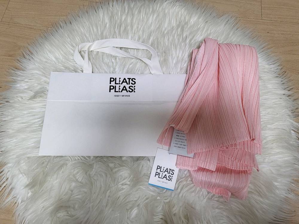 이세이미야케 플리츠플리즈 가디건 3월 먼슬리 가디건 라이트 핑크 3사이즈 이미지