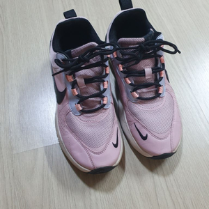 나이키 에어맥스 베로나 240 플럼 초크 핑크 운동화 이미지