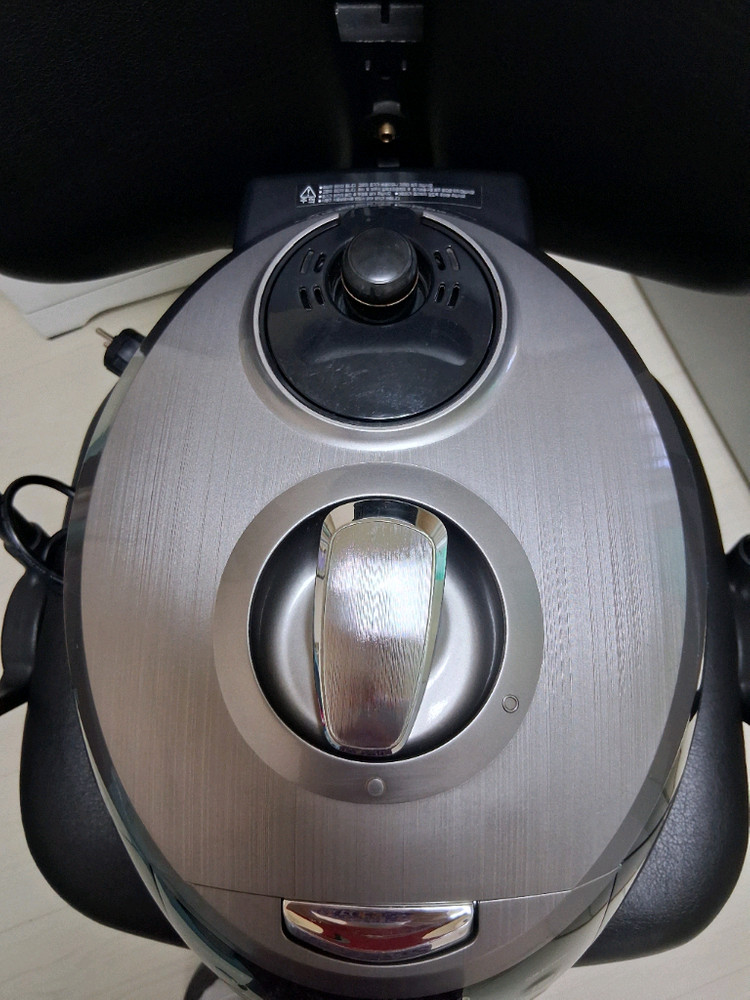 쿠첸 IH전기압력밥솥 10인용 이미지