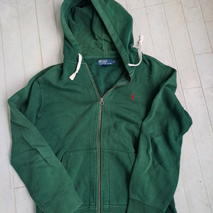 폴로 랄프로렌의 매력적인 그린 색상 후드집업 이미지