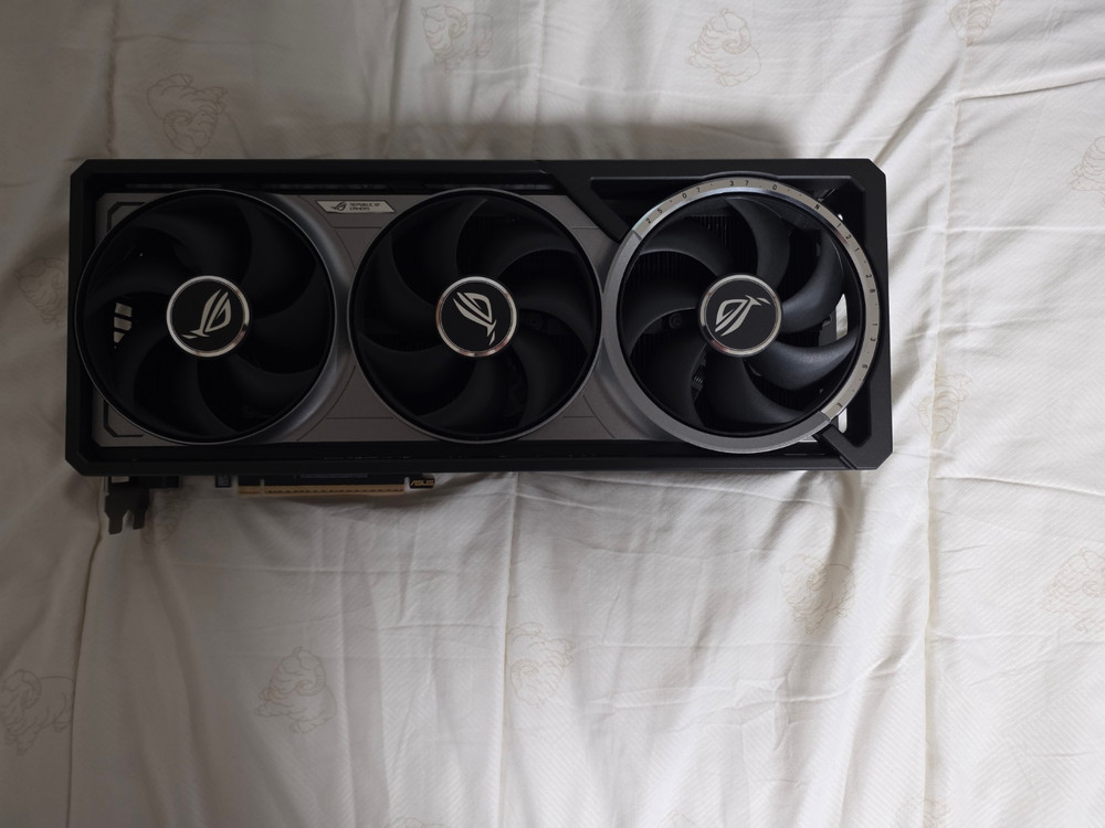 RTX 5090 asus 아스트랄 팝니다 이미지