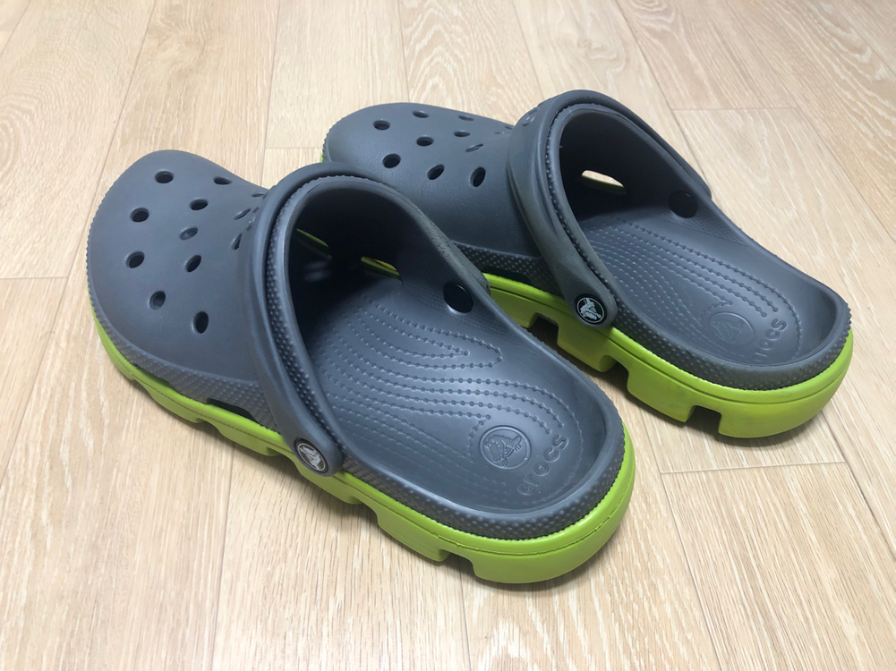 크록스 (듀엣 스포츠 클로그) 신발 판매합니다 이미지