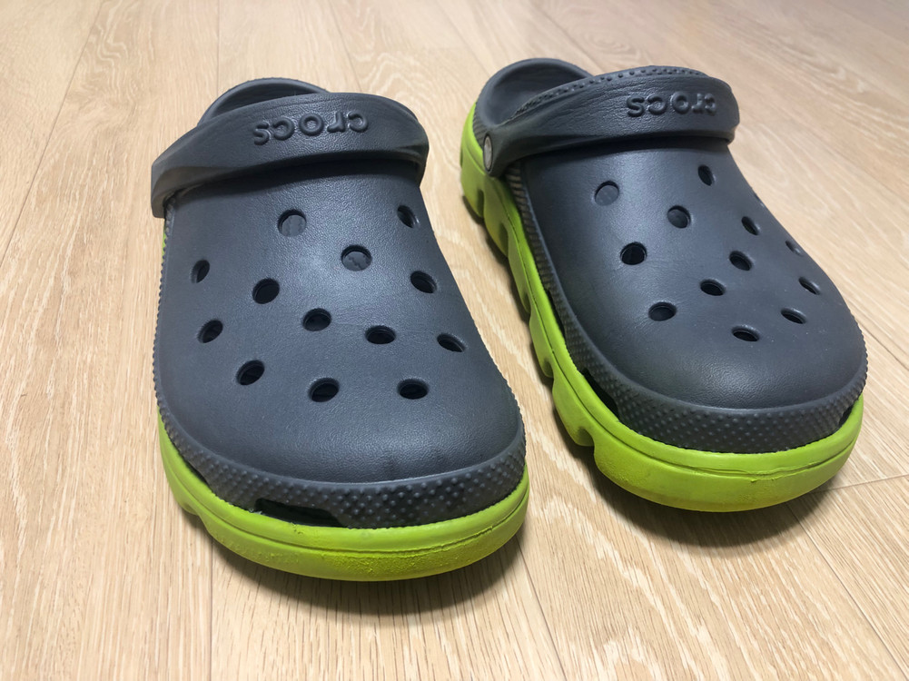 크록스 (듀엣 스포츠 클로그) 신발 판매합니다 이미지