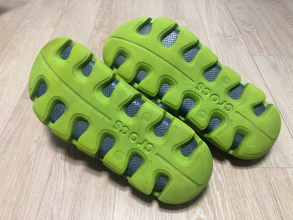 크록스 (듀엣 스포츠 클로그) 신발 판매합니다 이미지