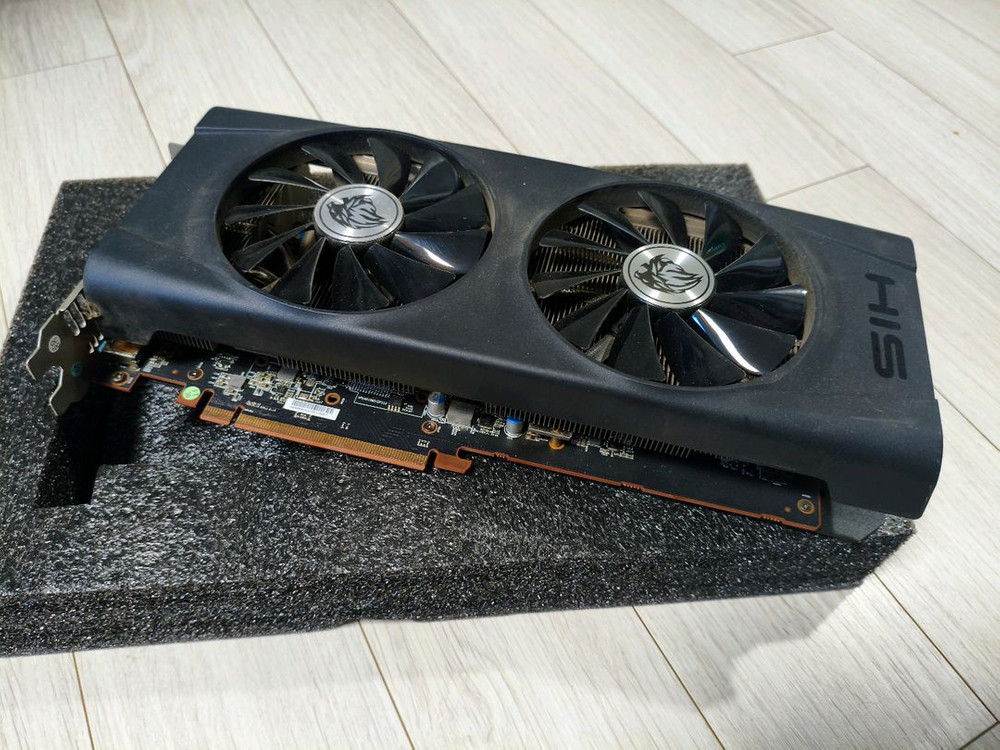 HIS RX5700XT 그래픽카드 이미지