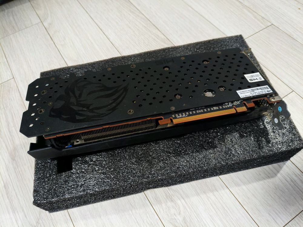 HIS RX5700XT 그래픽카드 이미지