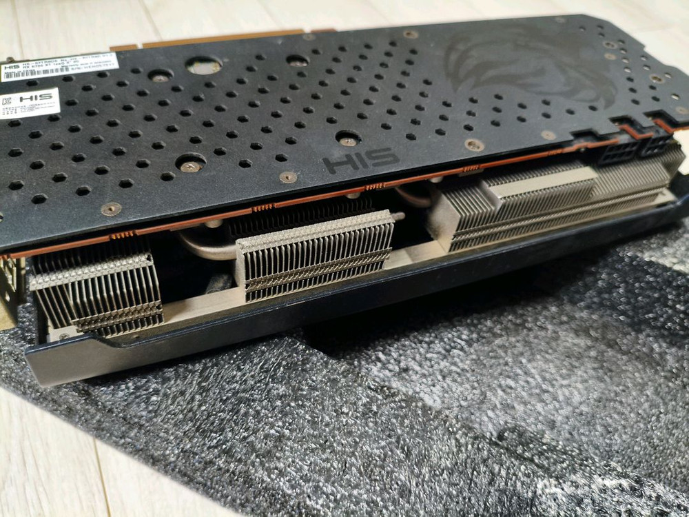 HIS RX5700XT 그래픽카드 이미지