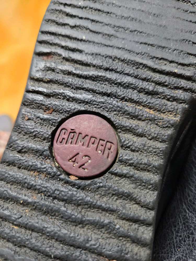 캠퍼 남성 캐주얼화 블랙 42사이즈 270mm 이미지