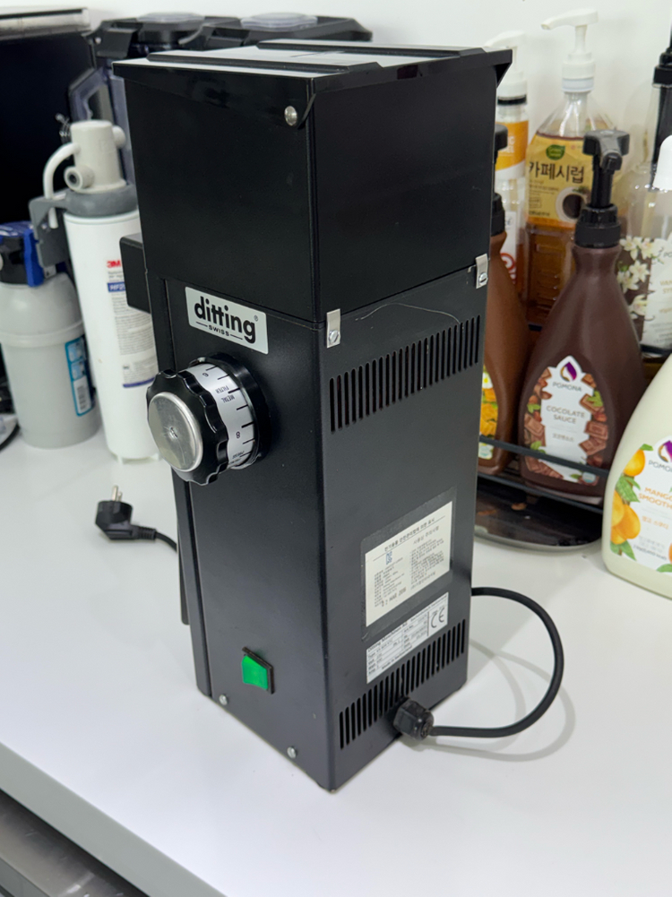 디팅 kr804 커피 그라인더 이미지