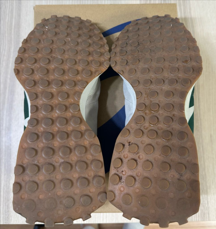 뉴발란스 327 울프그린 275 이미지