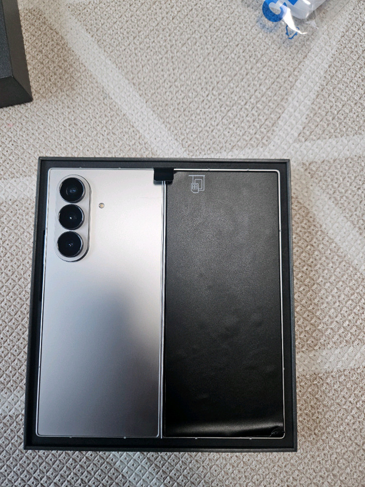 z폴드7 512GB 실버(자급제) 이미지