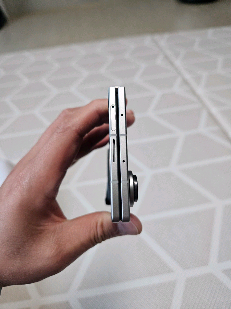 z폴드7 512GB 실버(자급제) 이미지