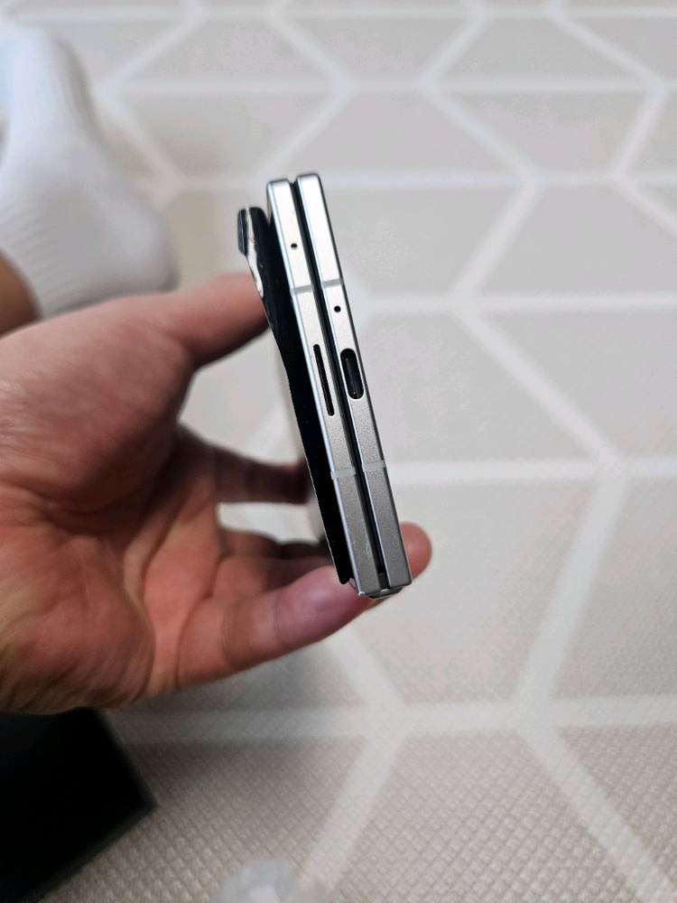 z폴드7 512GB 실버(자급제) 이미지