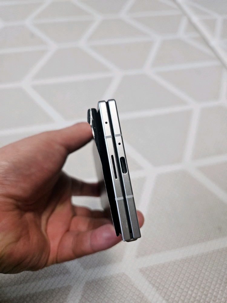 z폴드7 512GB 실버(자급제) 이미지