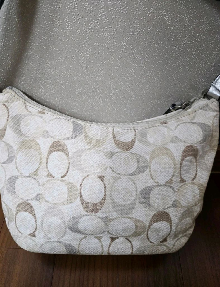 코치가방 이미지