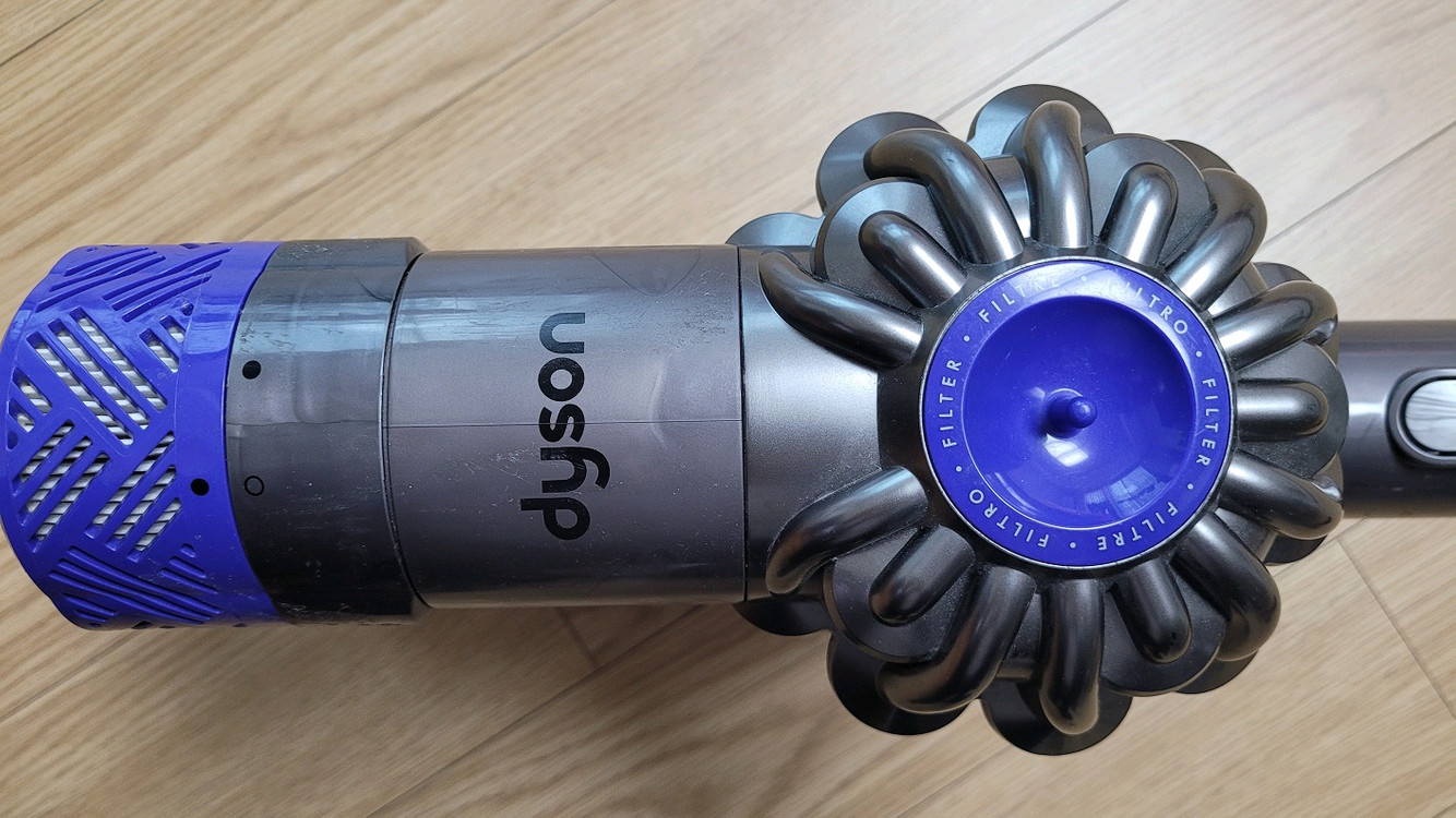 깨끗하게 세척한 다이슨 V6 무선 청소기(13분 연속동작) 이미지