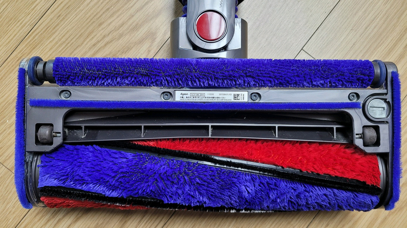 깨끗하게 세척한 다이슨 V6 무선 청소기(13분 연속동작) 이미지