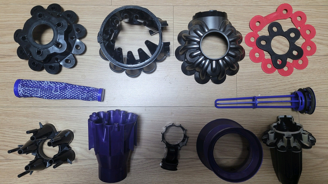 깨끗하게 세척한 다이슨 V6 무선 청소기(13분 연속동작) 이미지