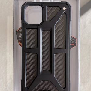 아이폰11pro max UAG 카본 케이스 미사용 새제품 이미지