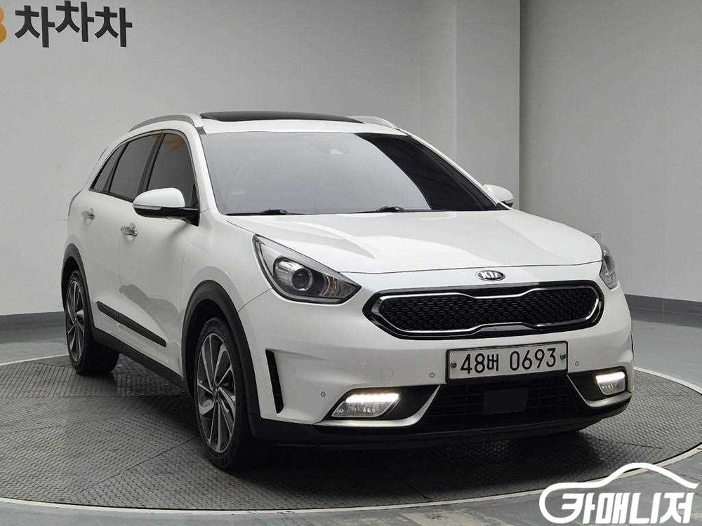 [기아]니로 1.6 하이브리드 노블레스 (5인승) 이미지