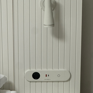 리바트 에스테틱 화이트 침대프레임 이미지