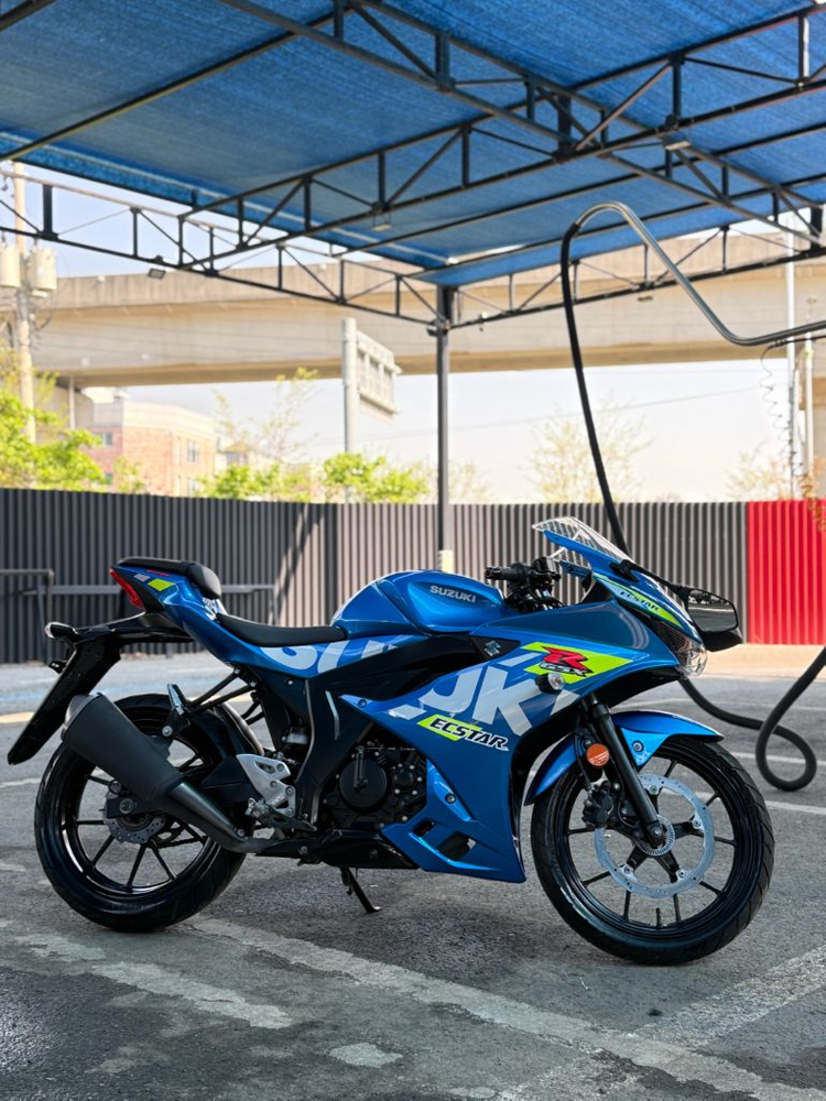 스즈키 gsxr125 23년식 짧은 키로수 싸게 팝니다 이미지