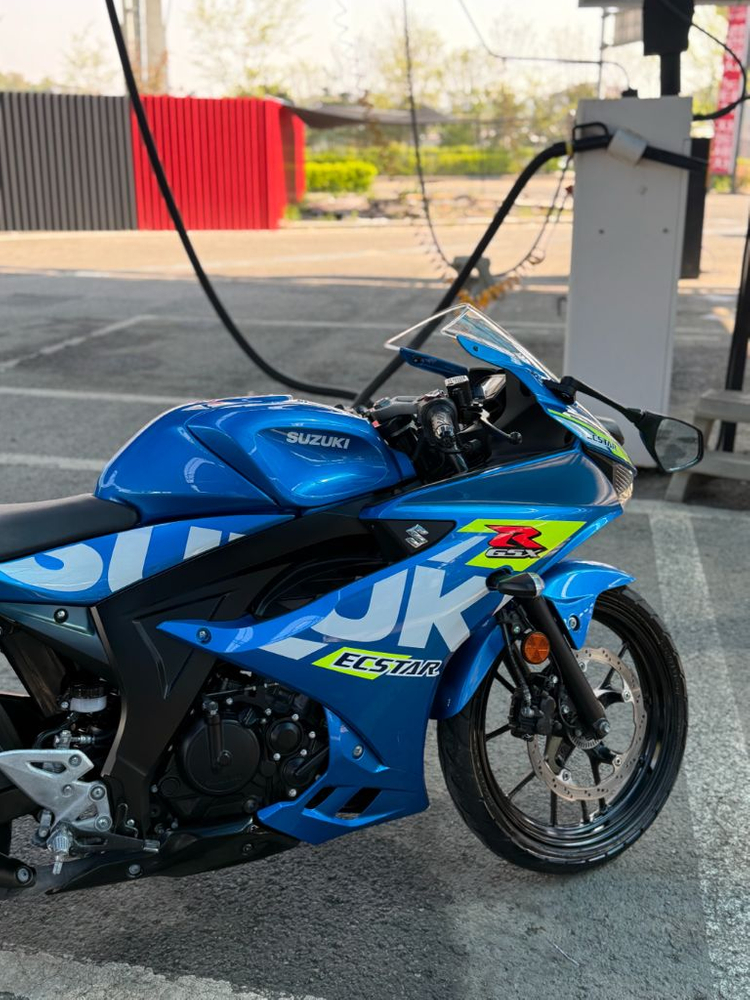 스즈키 gsxr125 23년식 짧은 키로수 싸게 팝니다 이미지