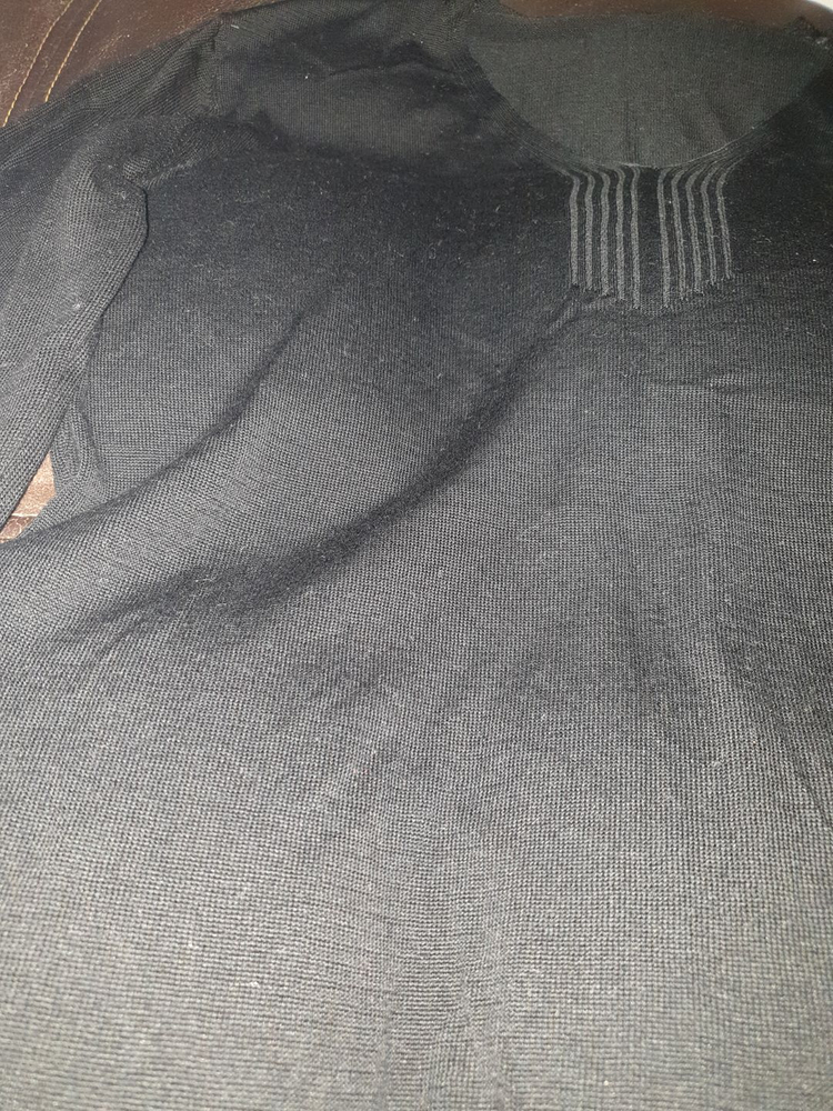 ck(캘빈클라인 calvin klein) L사이즈 검은색 브이넥 면니트(이태리메이드)봄여름 폴로 헤지스 빈폴 디젤 이미지