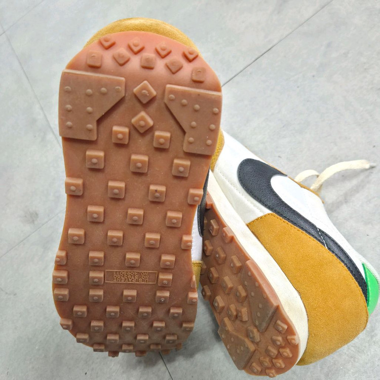 나이키 데이브레이크 위트 245 이미지