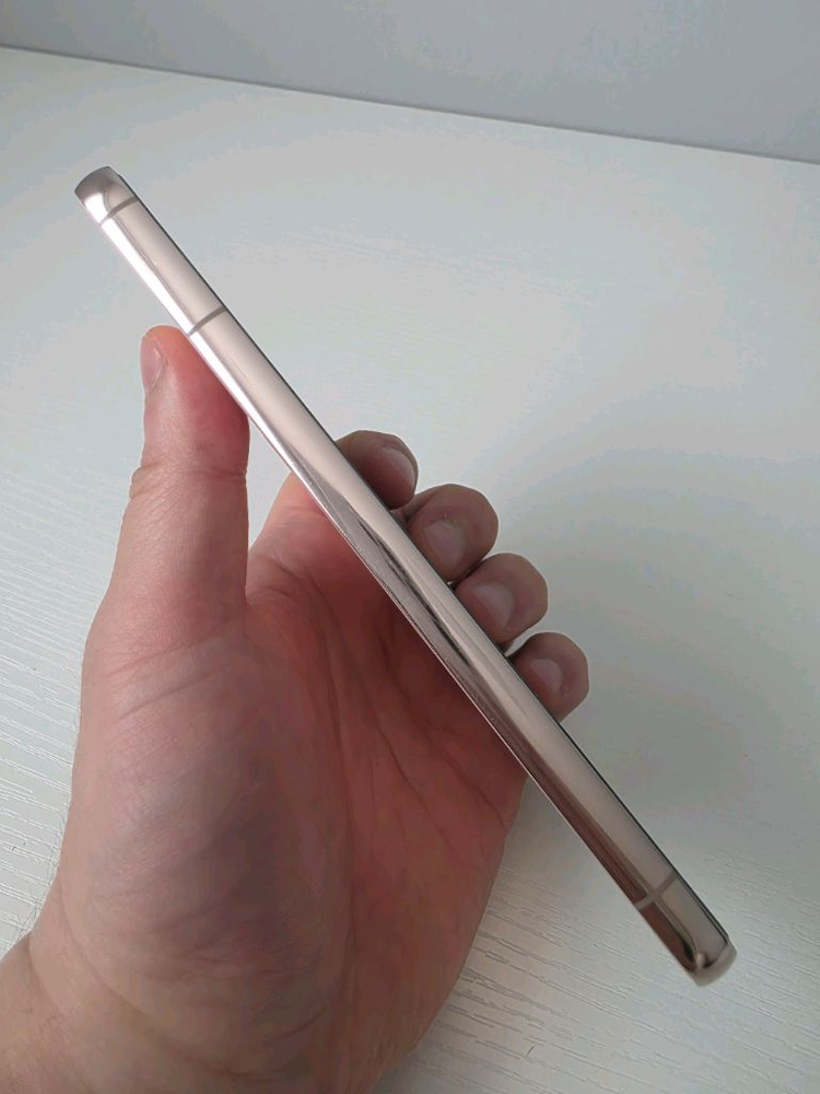 갤럭시S22플러스 256G 무잔상 자급제 중고폰 이미지
