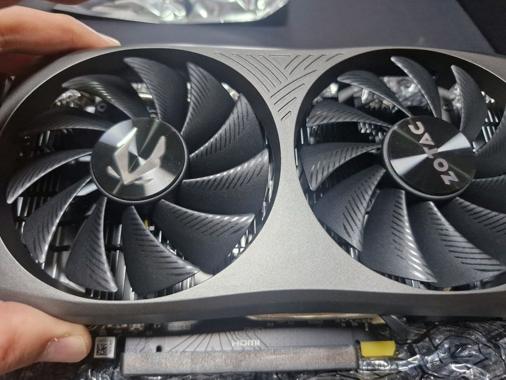 조텍 RTX 4060 그래픽카드 이미지