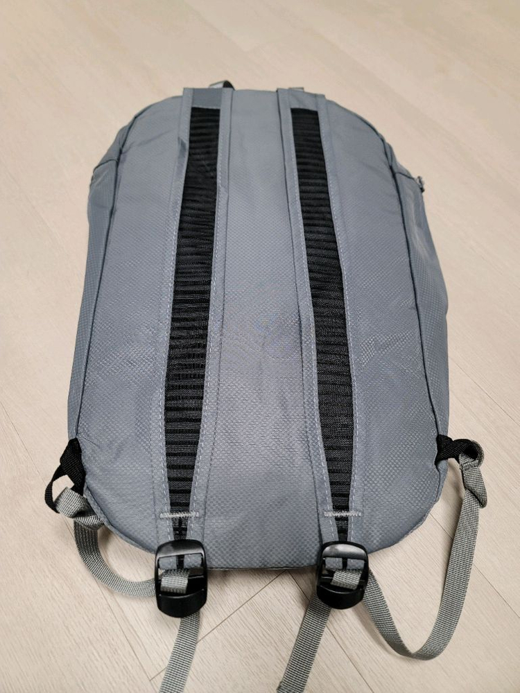 아크테릭스 가방 인덱스 15L 그레이백팩 이미지