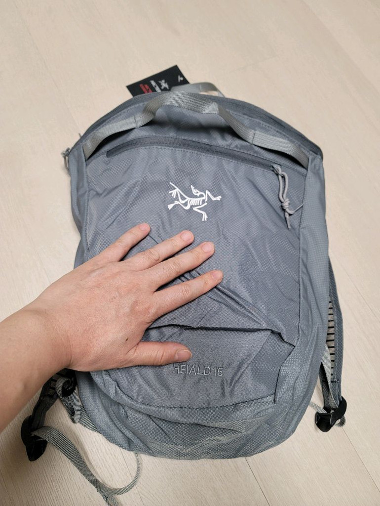 아크테릭스 가방 인덱스 15L 그레이백팩 이미지