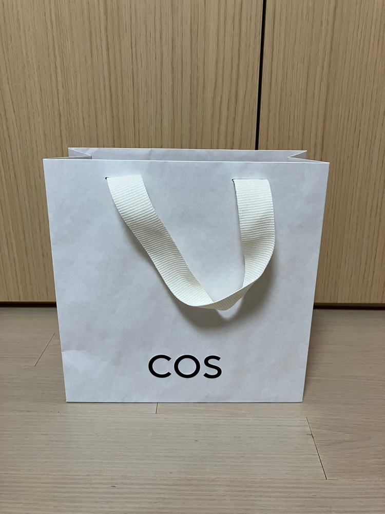 명품쇼핑백, 명품리본, 명품 포장끈(샤넬 쇼핑백, 에르메스 쇼핑백, 샤넬리본, 디올리본,프라다쇼핑백, 부쉐론쇼핑백) 이미지