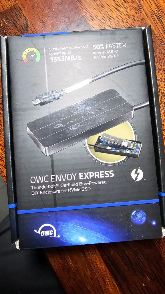 썬더볼트3 케이블 일체형 외장 M.2 NVMe ssd 케이스 OWC Envoy Express 이미지