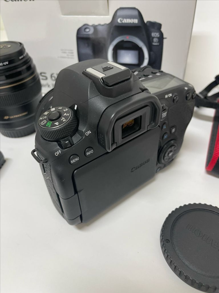 캐논 6D Mark II s급 풀박스 렌즈 일괄(50mm,85mm) 이미지