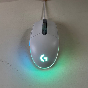 [당일발송]로지텍 g102 화이트 2세대 라이트싱크 게이밍 마우스 키보드 헤드셋 스피커 이미지