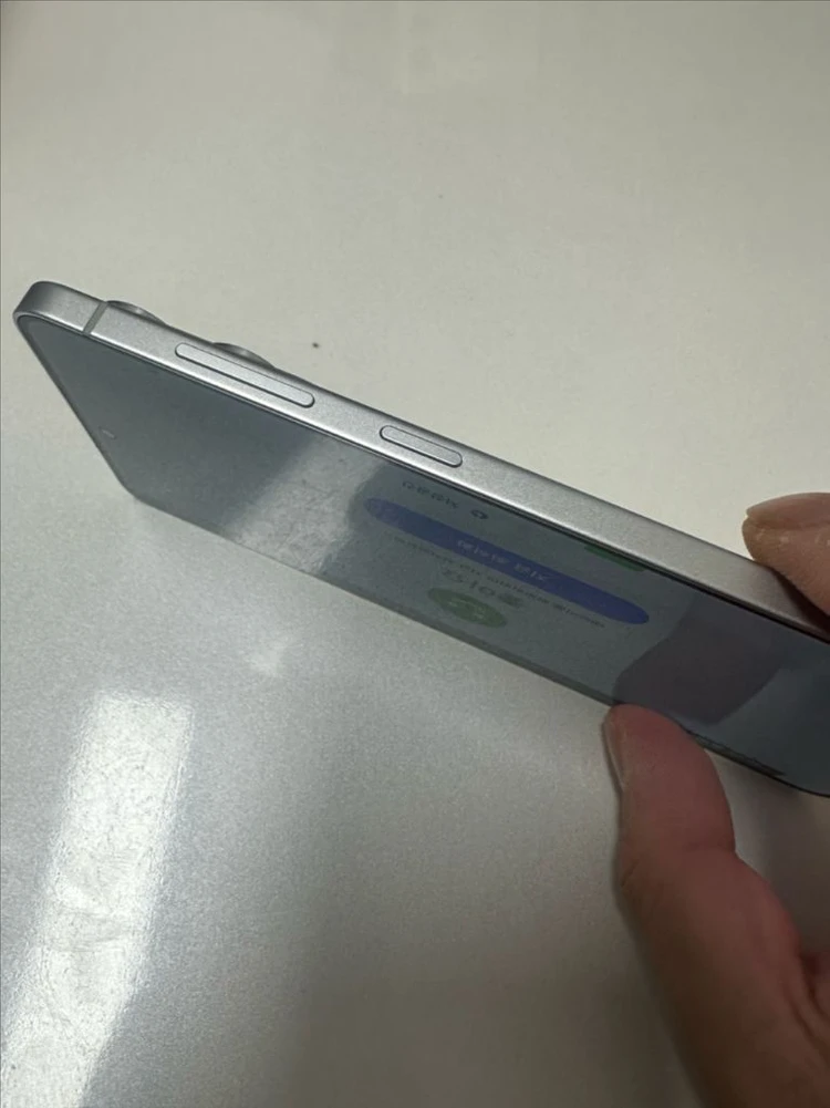갤럭시 S25엣지 256GB 실버색상 이미지