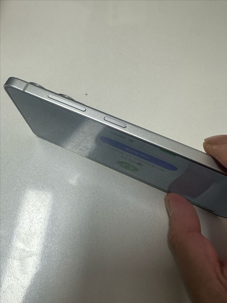 갤럭시 S25엣지 256GB 실버색상 이미지