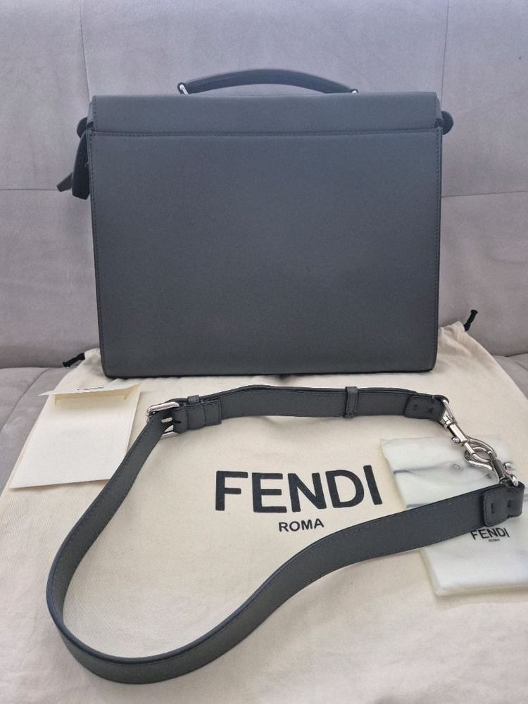 팬디fendi 피카부 브리프케이스(서류가방) 7va406(직거래만) 이미지