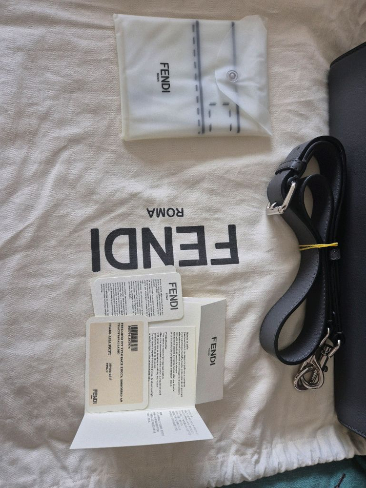 팬디fendi 피카부 브리프케이스(서류가방) 7va406(직거래만) 이미지