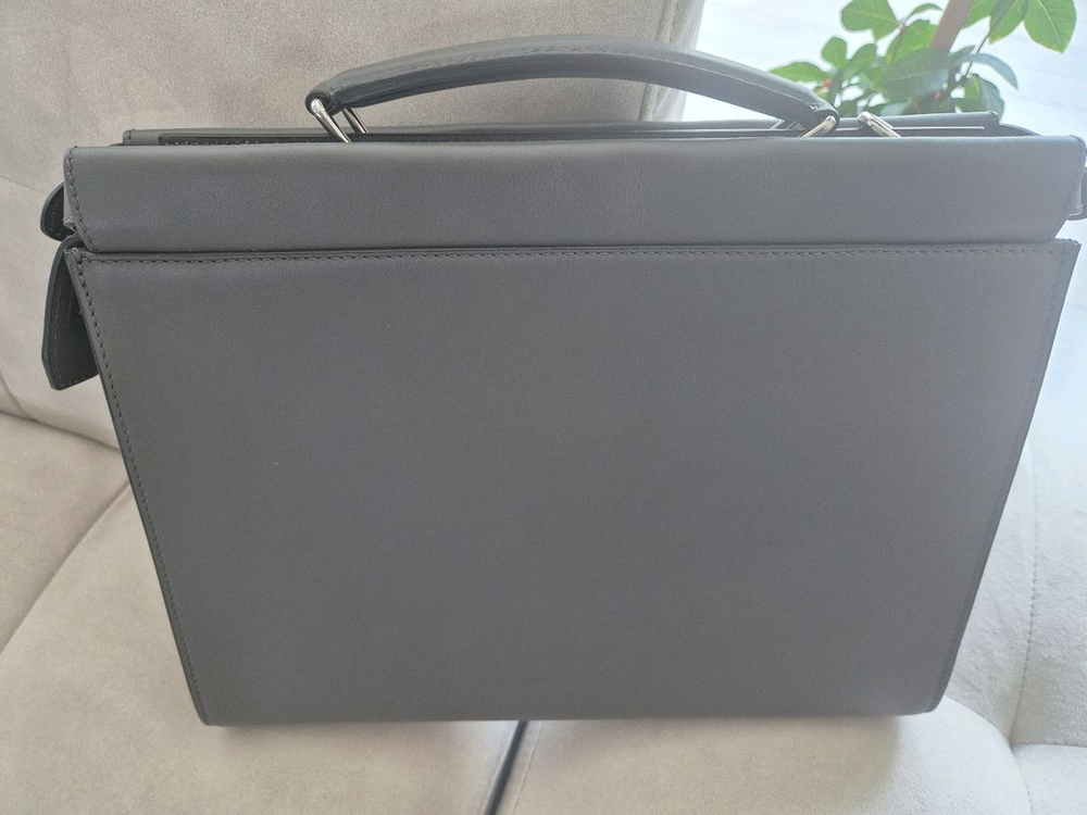 팬디fendi 피카부 브리프케이스(서류가방) 7va406(직거래만) 이미지