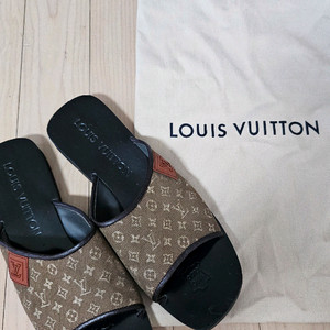 루이비통 모노그램 슬리퍼 이미지