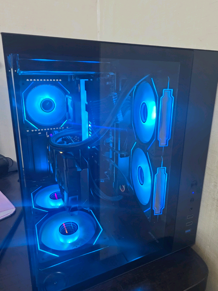 게이밍 PC 본체라이젠3600,1660tiddr4 8x2=16,ssd256+hdd500 이미지