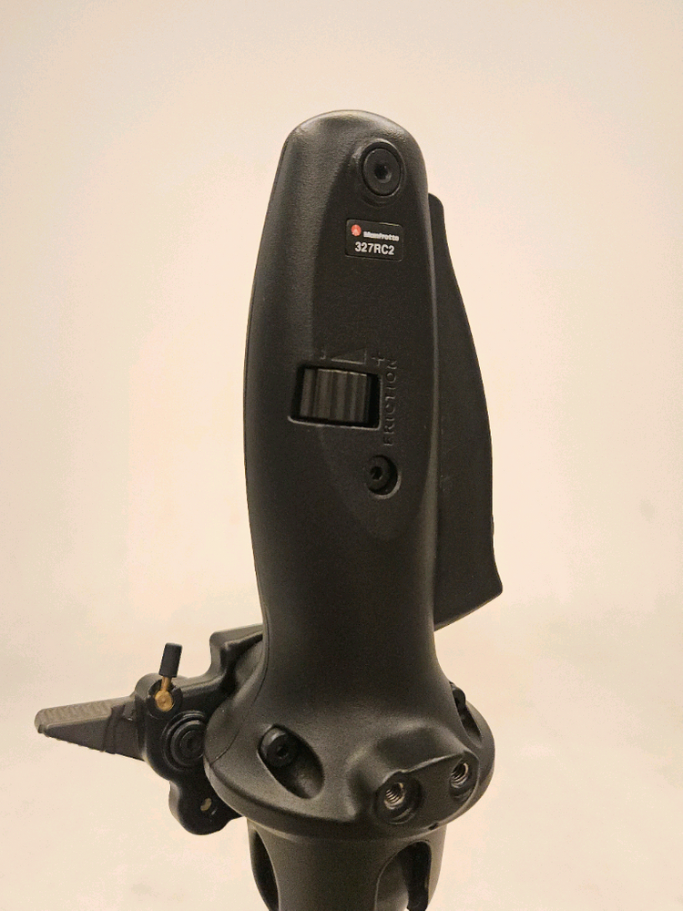 맨프로토 MT057C4-G 카본삼각대 + 맨프로토 327RC2 조이스틱 이미지