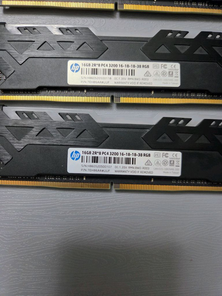 DDR4 16GB 메모리 4개 2개 씩 2세트 이미지