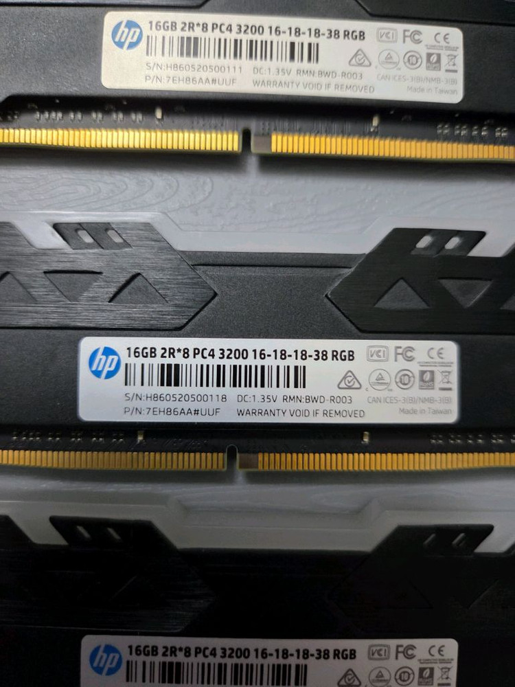 DDR4 16GB 메모리 4개 2개 씩 2세트 이미지