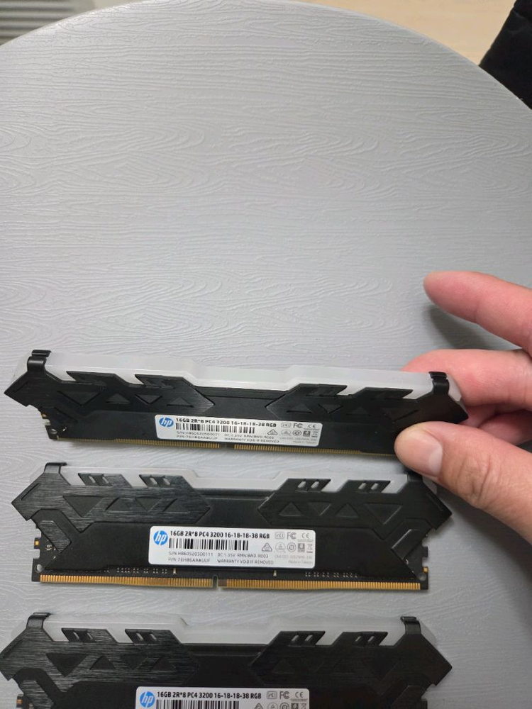 DDR4 16GB 메모리 4개 2개 씩 2세트 이미지