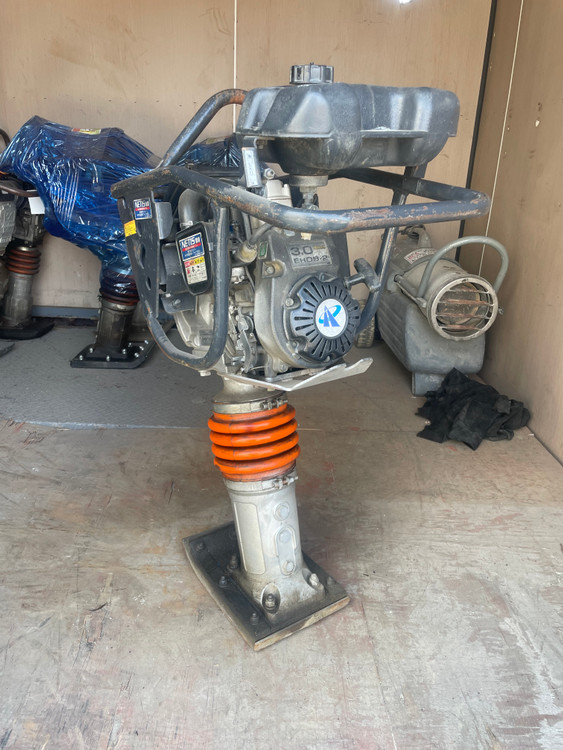 중고 람마 일반형 땅다지기 기기 바닥다짐 판매 임대 이미지